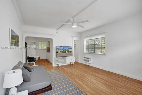 717 Espanola Way Miami Beach FL 33139