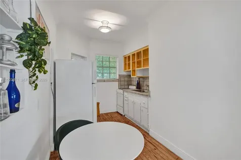 717 Espanola Way Miami Beach FL 33139
