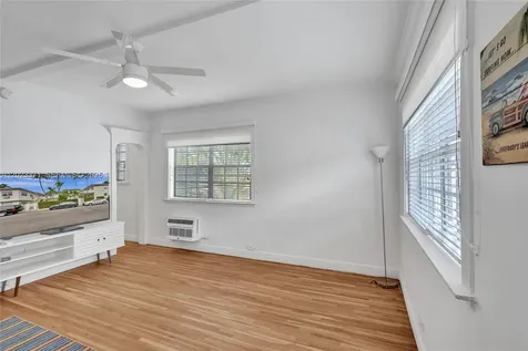 717 Espanola Way Miami Beach FL 33139