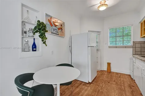 717 Espanola Way Miami Beach FL 33139