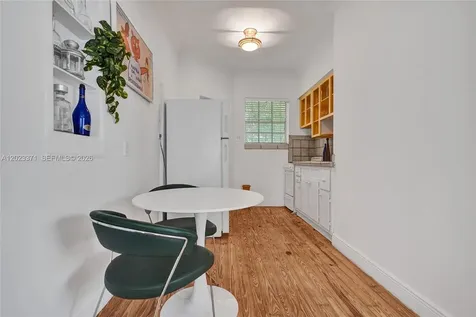 717 Espanola Way Miami Beach FL 33139
