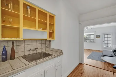 717 Espanola Way Miami Beach FL 33139