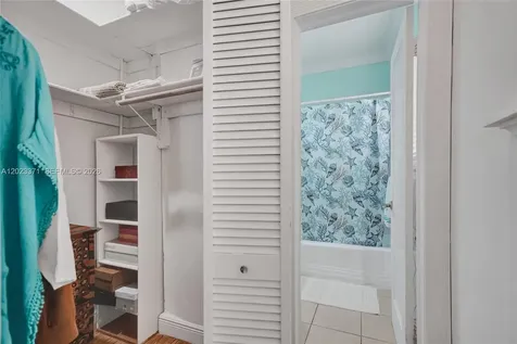 717 Espanola Way Miami Beach FL 33139