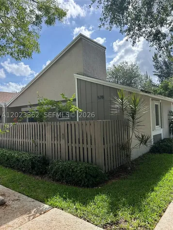 578 Woodgate Circle Sunrise FL 33326