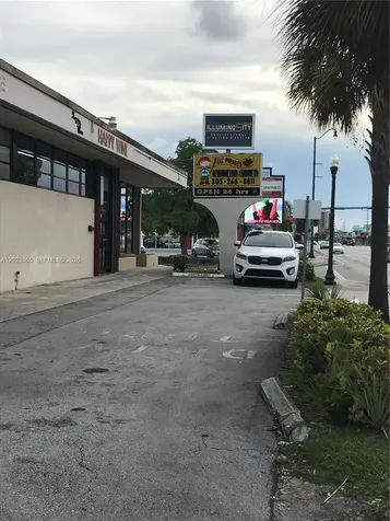 5788 SW 8th Street West Miami FL 33144