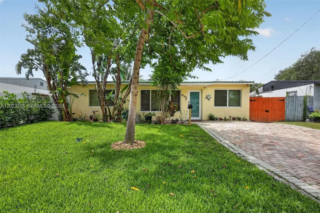 2730 Sherman Street Hollywood FL 33020