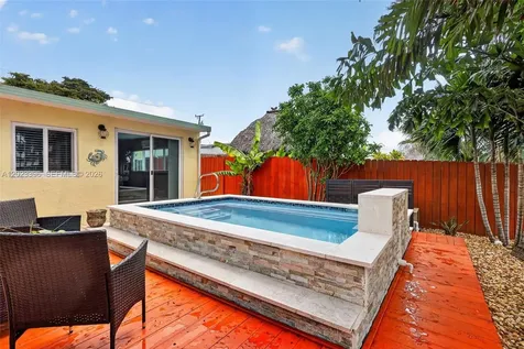 2730 Sherman Street Hollywood FL 33020