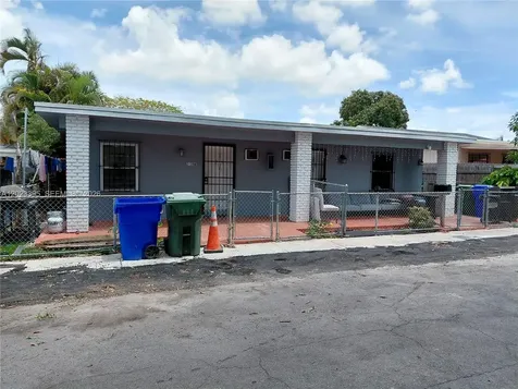 2140 NW 1st Terrace Miami FL 33125