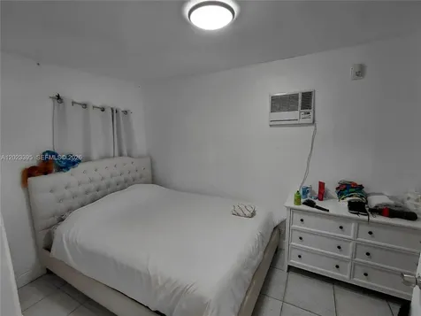 2140 NW 1st Terrace Miami FL 33125