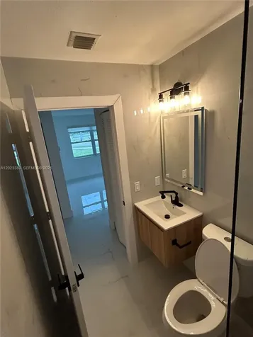 251-253 SW 11th Street Dania Beach FL 33004