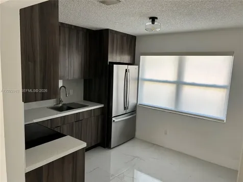 251-253 SW 11th Street Dania Beach FL 33004