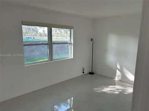 251-253 SW 11th Street Dania Beach FL 33004