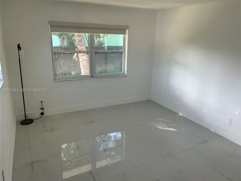 251-253 SW 11th Street Dania Beach FL 33004
