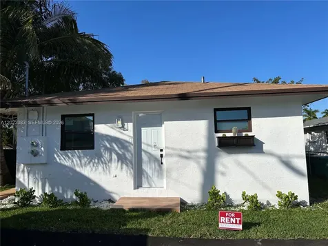 251-253 SW 11th Street Dania Beach FL 33004