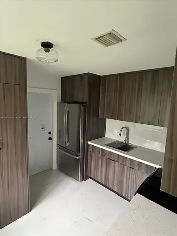 251-253 SW 11th Street Dania Beach FL 33004