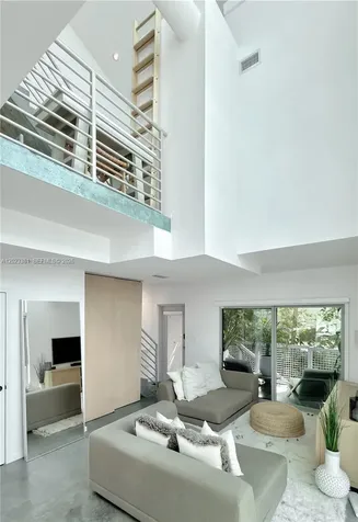 734 Michigan Avenue Miami Beach FL 33139
