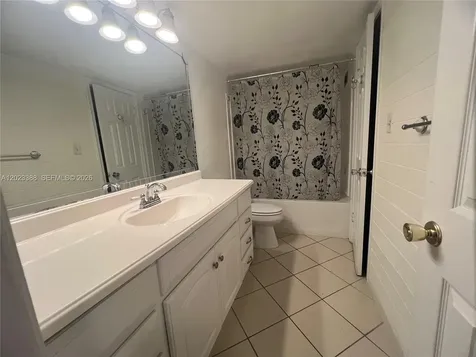 2060 NW 48th Terrace Lauderhill FL 33313