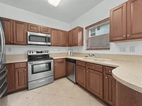 9267 SW 220th Terrace Cutler Bay FL 33190