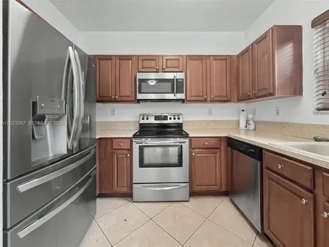 9267 SW 220th Terrace Cutler Bay FL 33190