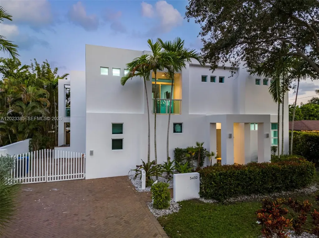 5432 NE 21st Terrace Fort Lauderdale FL 33308