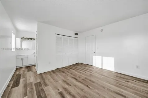2011 Bay Drive Miami Beach FL 33141