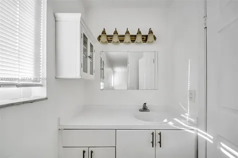 2011 Bay Drive Miami Beach FL 33141