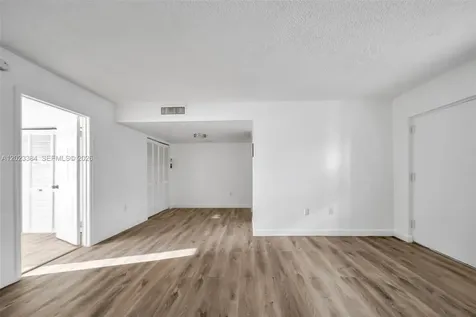2011 Bay Drive Miami Beach FL 33141