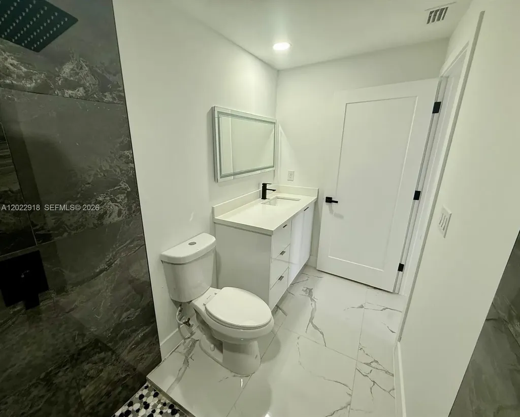 111 E North Shore Avenue Other City - In The State Of Florida FL 33917