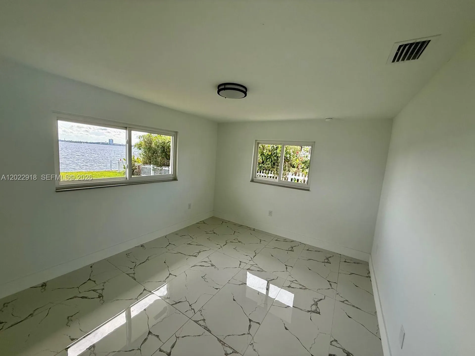 111 E North Shore Avenue Other City - In The State Of Florida FL 33917