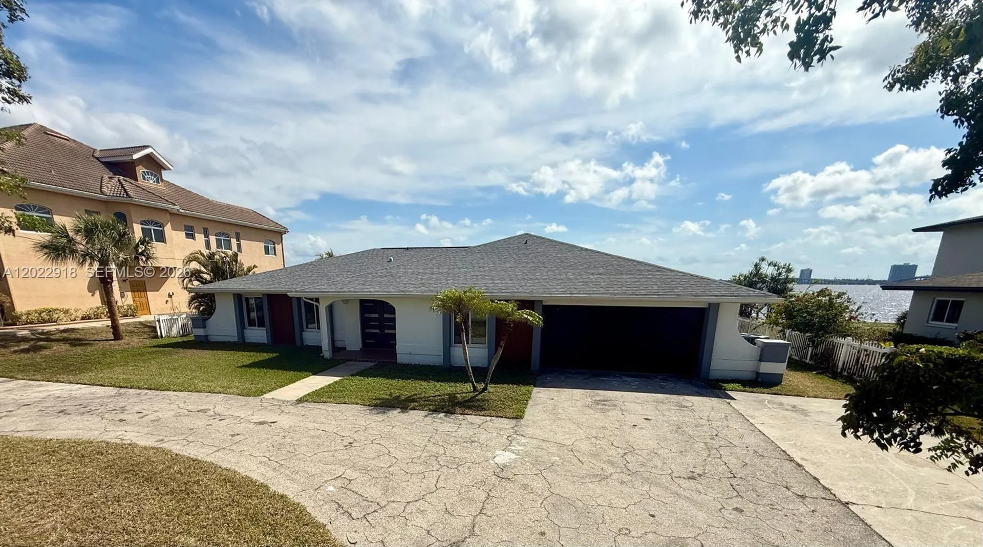 111 E North Shore Avenue Other City - In The State Of Florida FL 33917