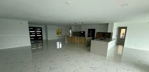 111 E North Shore Avenue Other City - In The State Of Florida FL 33917