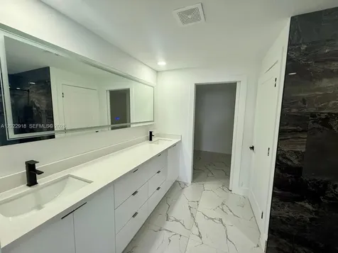 111 E North Shore Avenue Other City - In The State Of Florida FL 33917