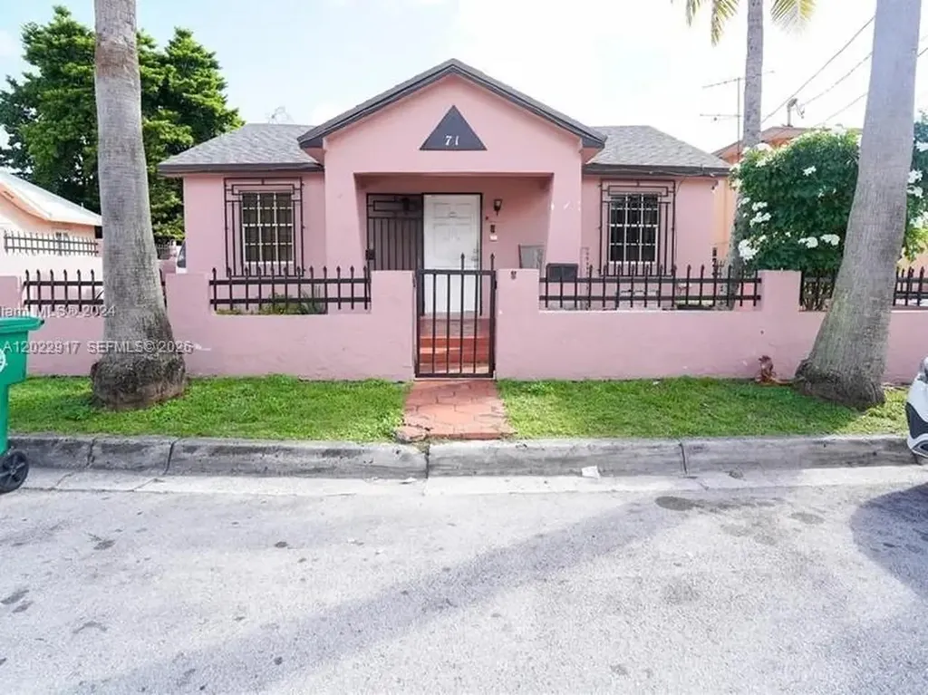 71 NW 18th Avenue Miami FL 33125