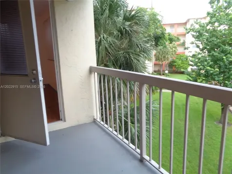 Doral FL 33166