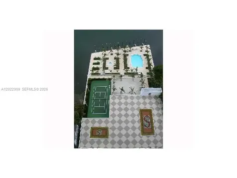 2101 Brickell Miami FL 33131