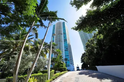 2101 Brickell Miami FL 33131