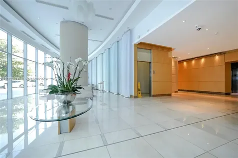 2101 Brickell Miami FL 33131