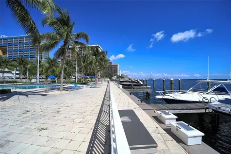 2101 Brickell Miami FL 33131