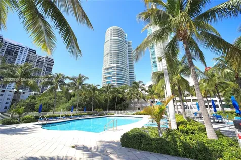 2101 Brickell Miami FL 33131