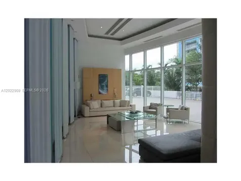 2101 Brickell Miami FL 33131