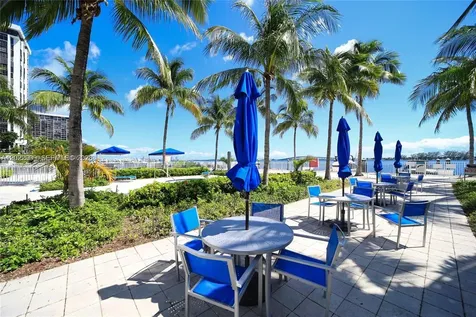 2101 Brickell Miami FL 33131