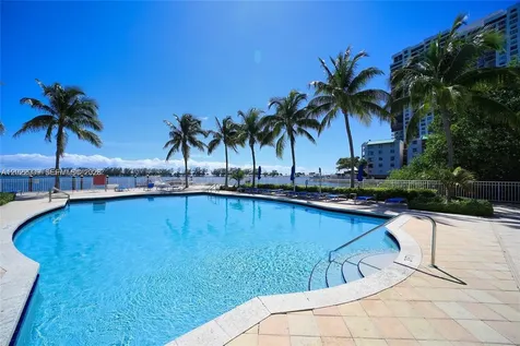 2101 Brickell Miami FL 33131