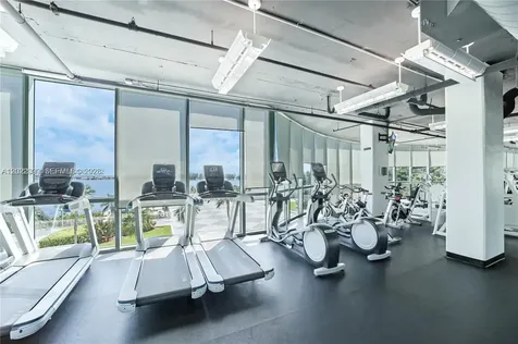 2101 Brickell Miami FL 33131