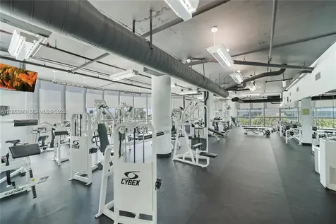 2101 Brickell Miami FL 33131