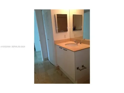 2101 Brickell Miami FL 33131