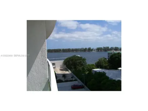 2101 Brickell Miami FL 33131