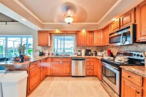 407 SW 37 Street Cape Coral FL 33914