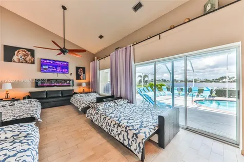 407 SW 37 Street Cape Coral FL 33914