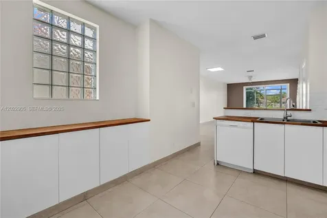 3698 San Simeon Circle Weston FL 33331