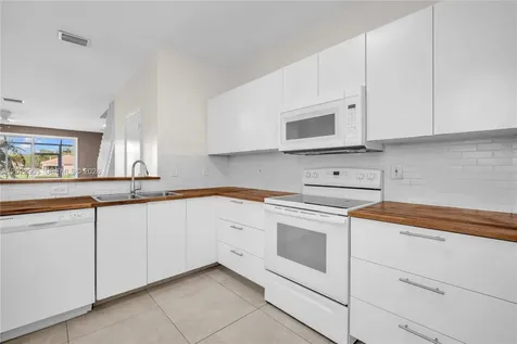 3698 San Simeon Circle Weston FL 33331